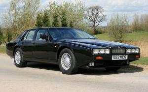 Aston Martin Lagonda Series 4